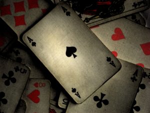 Berkenalan dengan Ciri-ciri Kombinasi Kartu Poker Straight Flush
